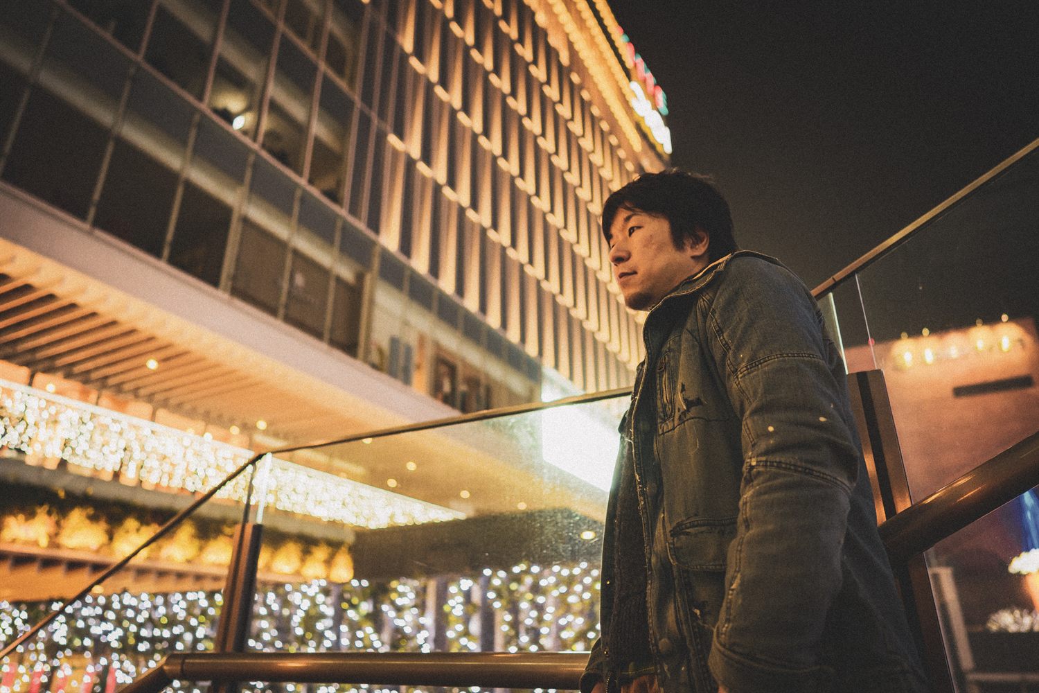 夜の街角
